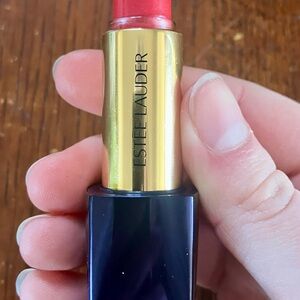 Estée Lauder HI-LUSTRE lipstick